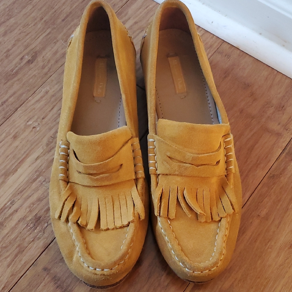 Massimo Dutti Mustard Suede loafers Size 40